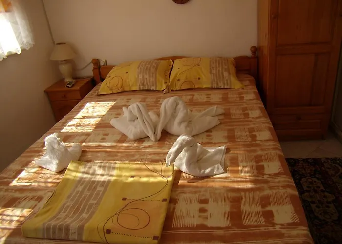 ゲストハウス Kotva ロゼネッツ