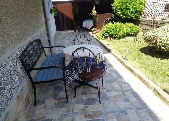 ゲストハウス Kotva ロゼネッツ