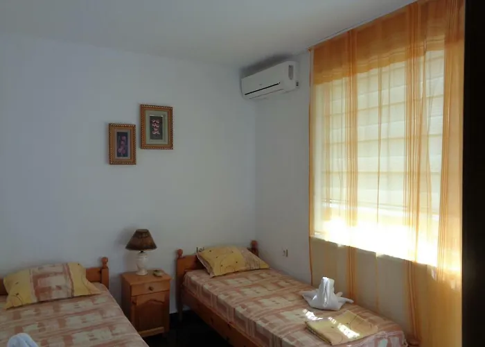 ゲストハウス Kotva ロゼネッツ